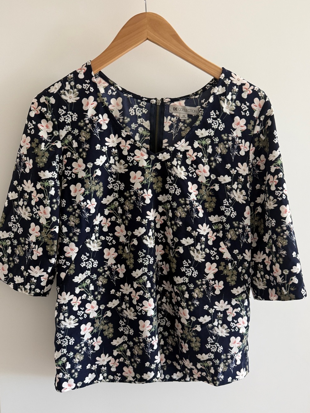 SD Collection Navy Floral Top with Pink & White Blooms